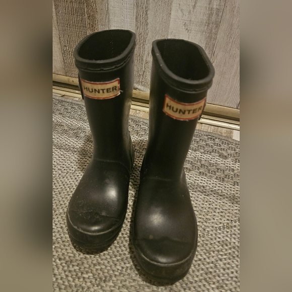 Hunter Kids Classic Black Boots. 10B, 11G - Picture 1 of 7